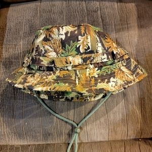 bucket / Boone hat, real tree. size LG.